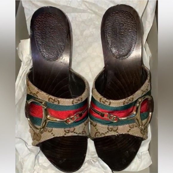 GUCCI
Beige/Ebony GG Canvas Vintage Web Horsebit Wood Mule Slide Sandals - Picture 5 of 17